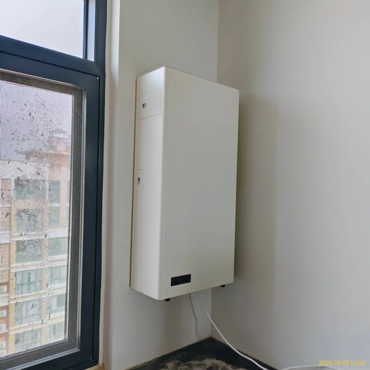 PRO与MINI系列壁挂新风机家庭安装实拍11